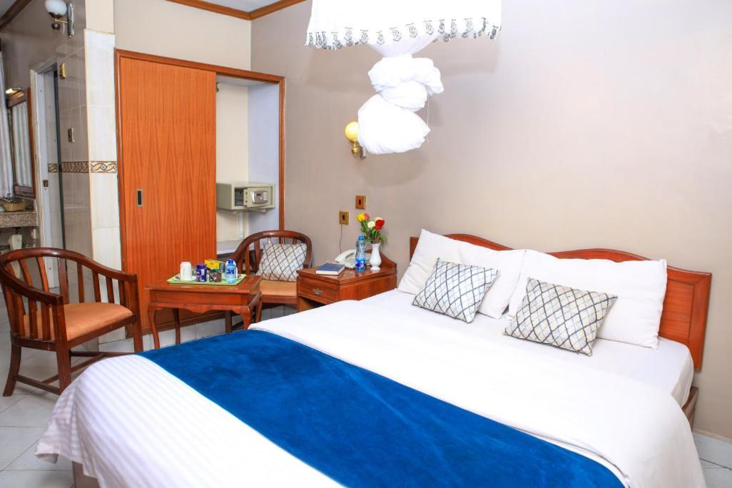 Paris Hotel Nairobi Bagian luar foto