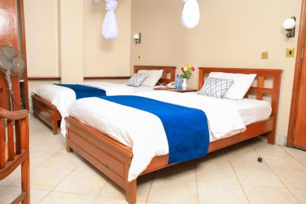 Paris Hotel Nairobi Bagian luar foto