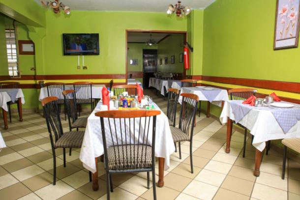 Paris Hotel Nairobi Bagian luar foto